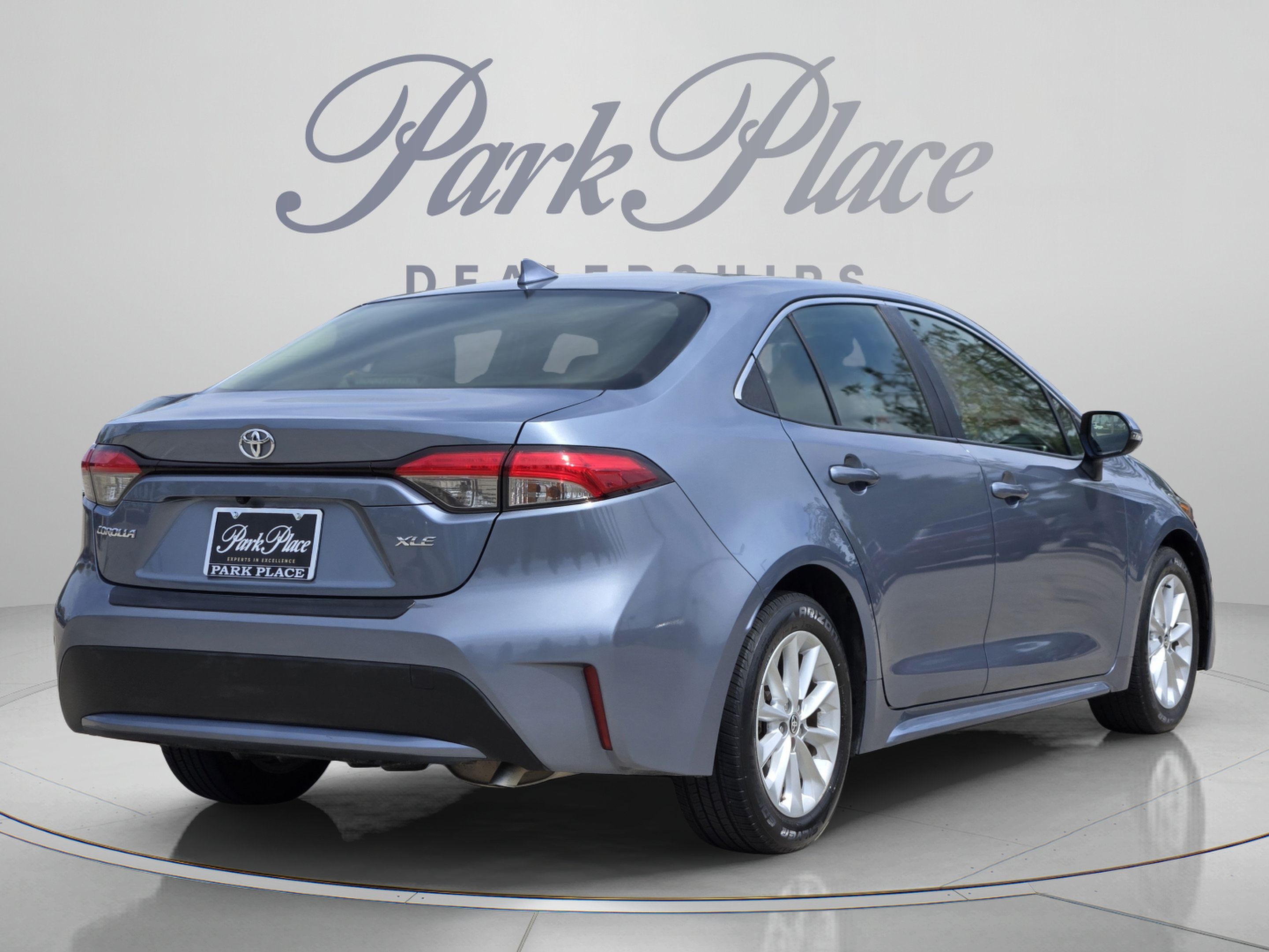 Used 2020 Toyota Corolla XLE FWD image 5