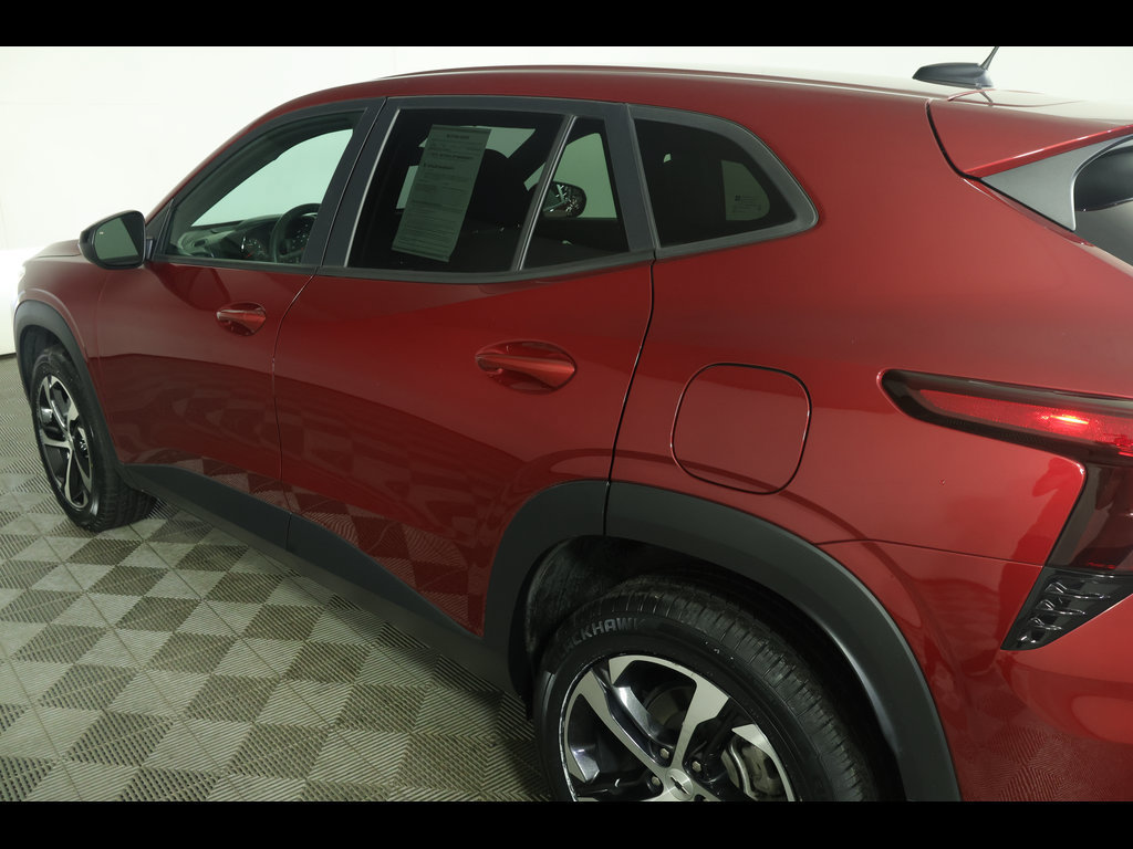 Used 2024 Chevrolet Trax RS w/ Driver Confidence Package FWD image 14