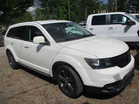 Used 2016 Dodge Journey Crossroad w/ Popular Equipment Group FWD image 1