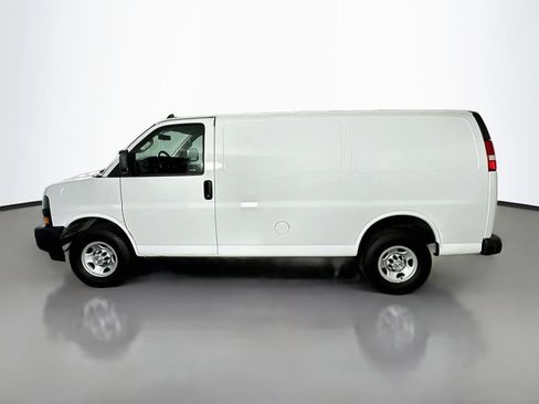 Used 2023 Chevrolet Express 2500 w/ Driver Convenience Package RWD image 4