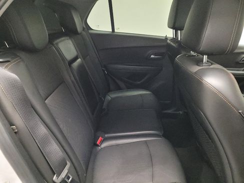 Used 2018 Chevrolet Trax LT w/ Redline Edition image 19