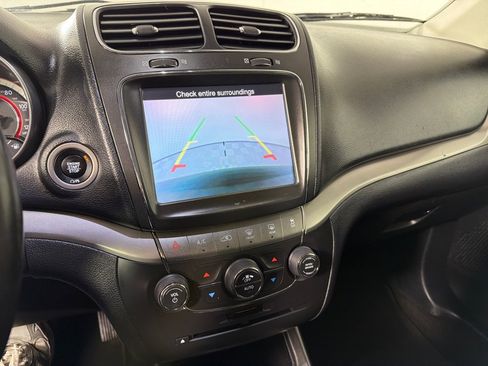 Used 2019 Dodge Journey Crossroad FWD image 15