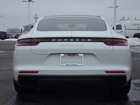 Used 2017 Porsche Panamera Turbo image 24