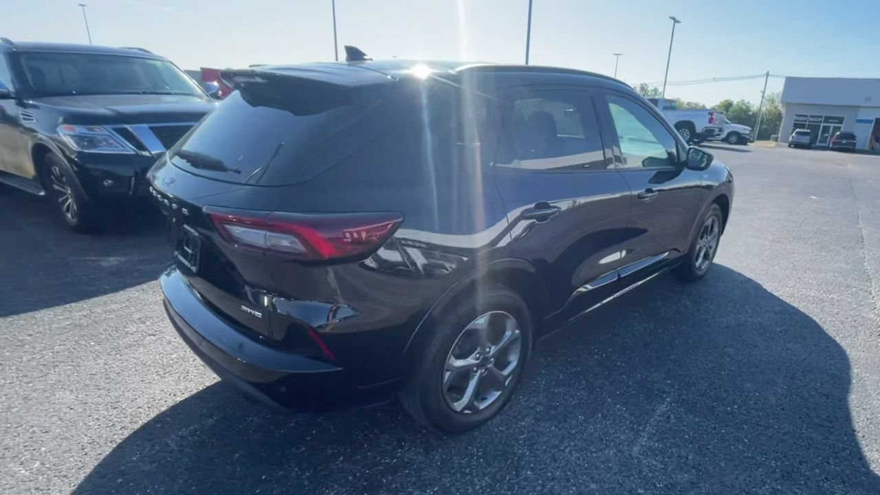 Used 2024 Ford Escape ST-Line w/ Tech Pack #1 AWD/4WD image 9