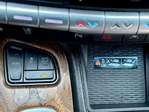 Used 2023 Cadillac CT5 Luxury image 30