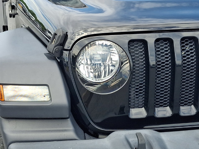 Used 2018 Jeep Wrangler Unlimited Sport S AWD/4WD image 9
