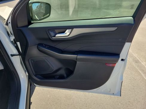 Used 2023 Ford Escape SE FWD image 38