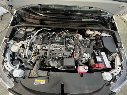 Used 2024 Toyota Corolla LE FWD image 30