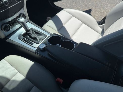 Used 2011 Mercedes-Benz C 300 Sedan image 27