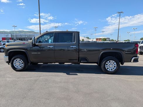 Used 2022 Chevrolet Silverado 3500 LTZ w/ LTZ Convenience Package AWD/4WD image 3