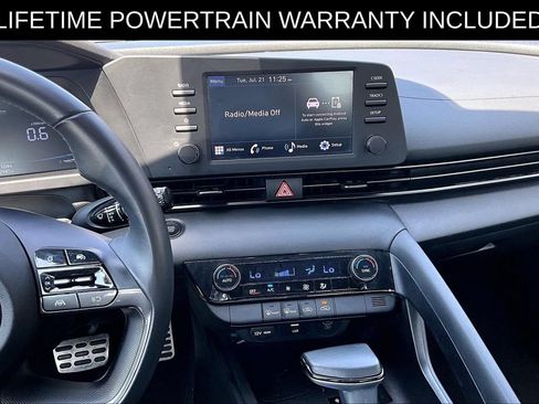 Used 2025 Hyundai Elantra Sport FWD image 8