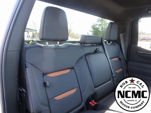 Used 2025 GMC Sierra 1500 AT4 image 59