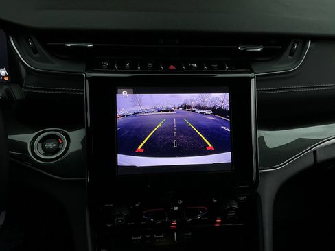 Used 2022 Jeep Grand Cherokee L Altitude image 10