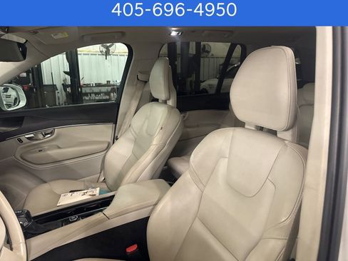 Used 2020 Volvo XC90 T5 Momentum w/ Protection Package Premier image 15