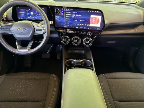 Used 2025 Chevrolet Blazer EV LT w/ Midnight/Sport Edition FWD image 17