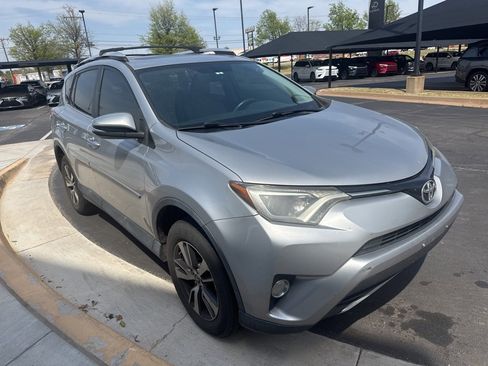 Used 2016 Toyota RAV4 XLE image 2