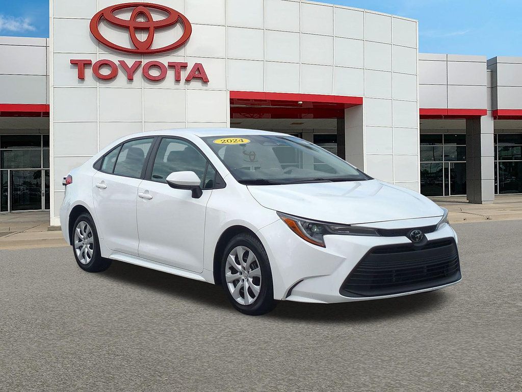 Certified 2024 Toyota Corolla LE FWD image 1