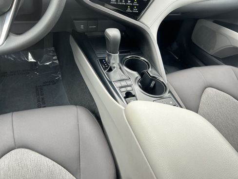 Used 2019 Toyota Camry LE FWD image 22