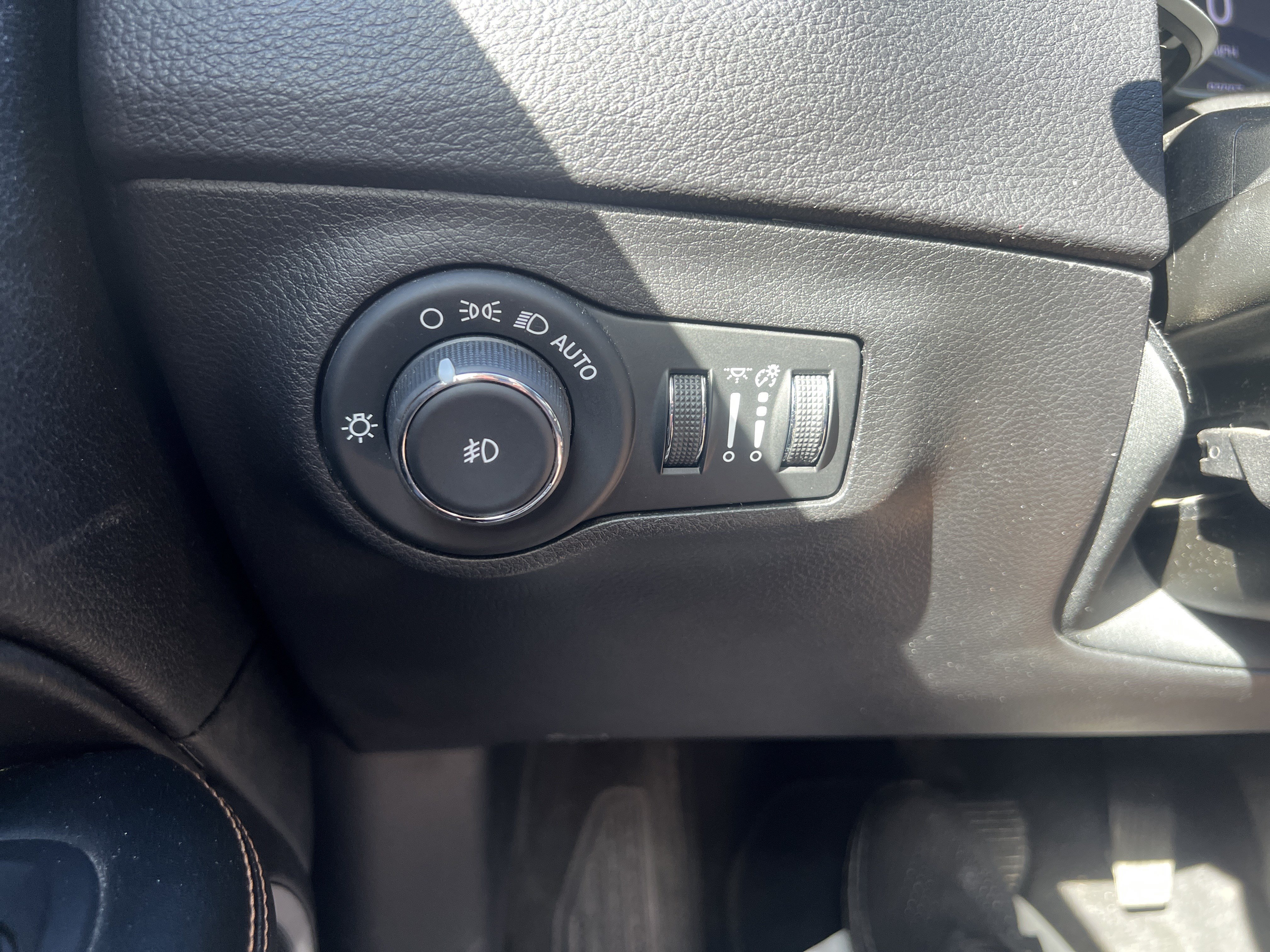 Used 2019 Jeep Compass Limited AWD/4WD image 31