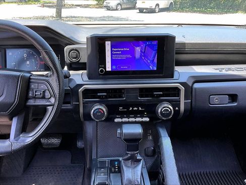 Used 2024 Toyota Tacoma SR RWD image 9