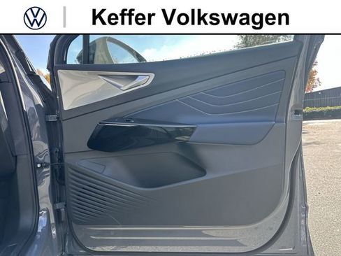 New 2025 Volkswagen ID.4 Pro S Plus AWD/4WD image 23