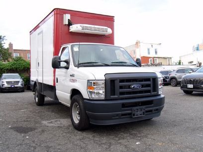 Used 2023 Ford E-350 and Econoline 350 Super Duty w/ Power Windows & Locks Group