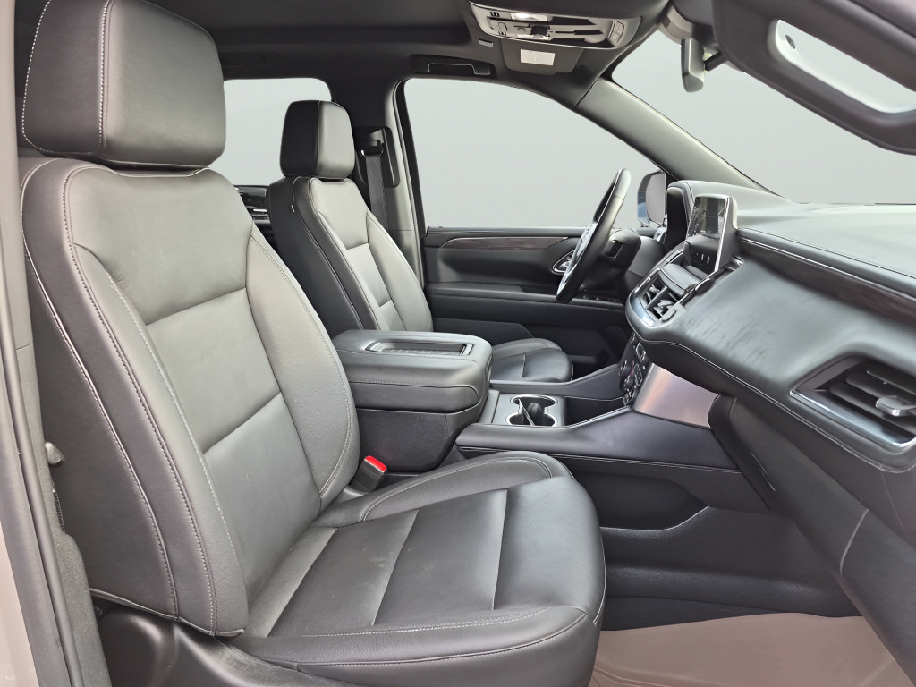 Used 2023 Chevrolet Tahoe Z71 w/ Luxury Package AWD/4WD image 36