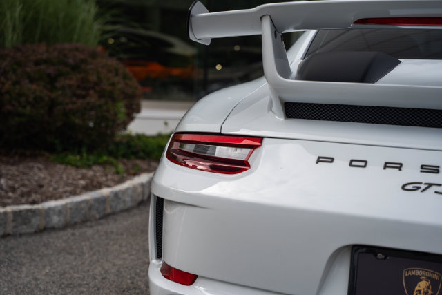 Used 2018 Porsche 911 GT3 RWD image 11