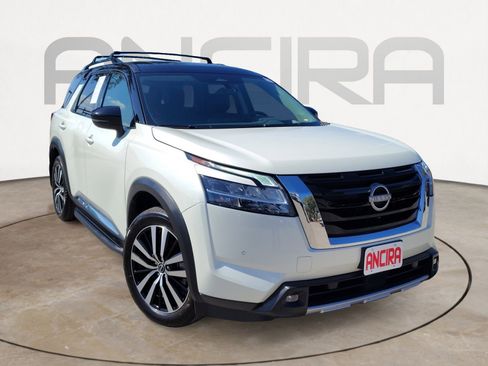 Certified 2023 Nissan Pathfinder Platinum w/ Lighting Package (N93) image 7