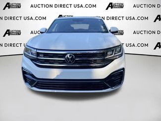 Used 2021 Volkswagen Atlas Cross Sport SE w/ Panoramic Sunroof Package FWD video 2