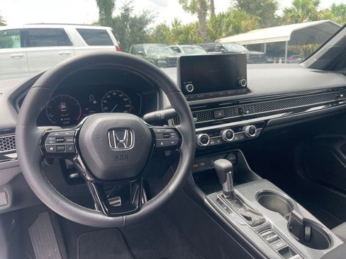 Used 2025 Honda Civic Sport image 13