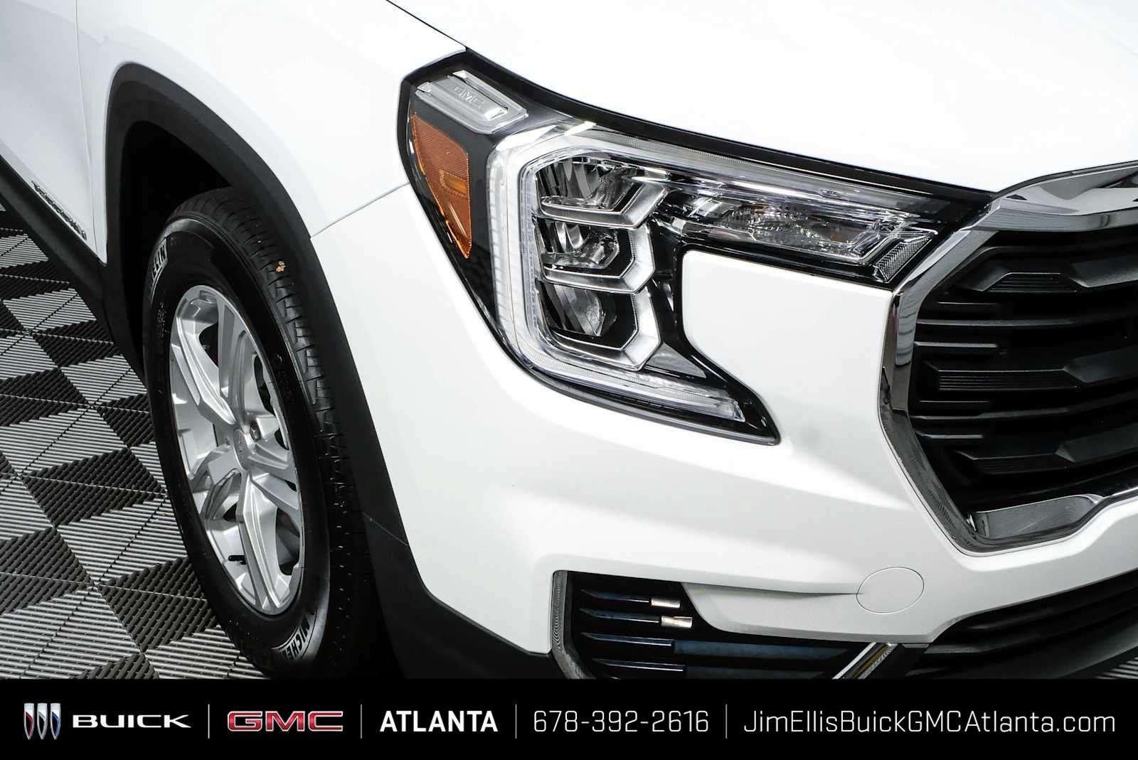 Used 2023 GMC Terrain SLE FWD image 35