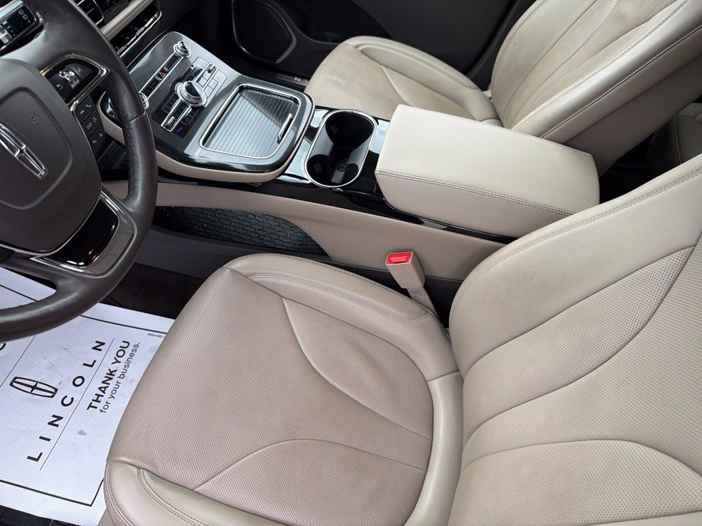 Used 2023 Lincoln Nautilus Reserve AWD/4WD image 15