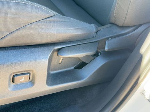 Used 2024 Toyota Tacoma SR5 image 12