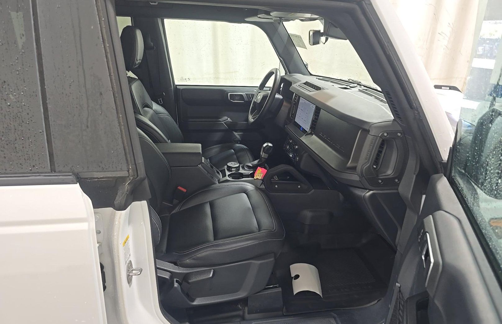 Used 2025 Ford Bronco Badlands AWD/4WD image 8