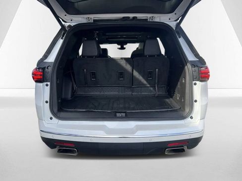 Used 2022 Chevrolet Traverse Premier image 34