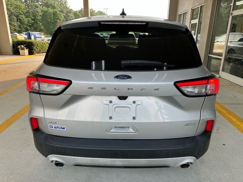 Certified 2020 Ford Escape SE FWD image 10
