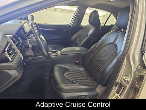 Used 2024 Toyota Camry SE image 10