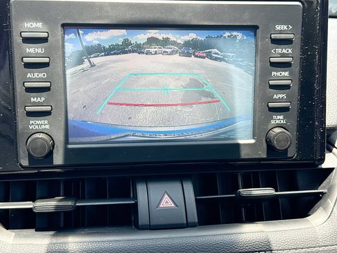 Used 2019 Toyota RAV4 XLE FWD image 33