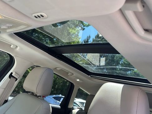 Used 2015 Ford Escape Titanium w/ Equipment Group 301A FWD image 27