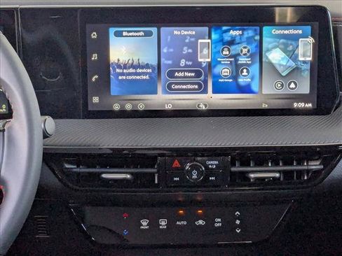 New 2026 Nissan Kicks SR FWD image 11