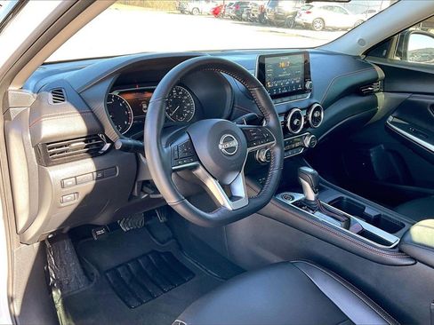 Used 2024 Nissan Sentra SR w/ SR Premium Package image 14