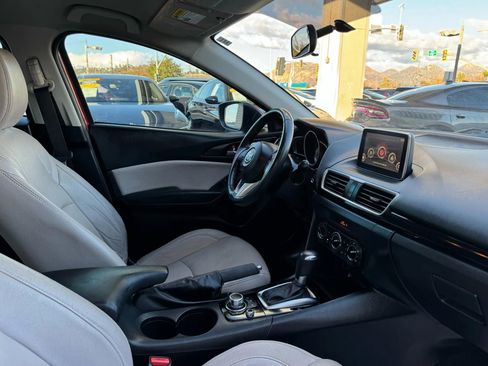 Used 2015 MAZDA MAZDA3 i Touring image 30