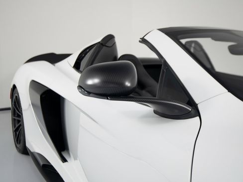 Used 2016 McLaren 675LT Spider image 42