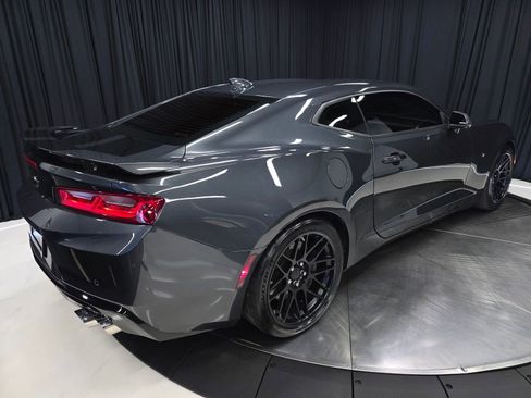 Used 2018 Chevrolet Camaro SS RWD image 51