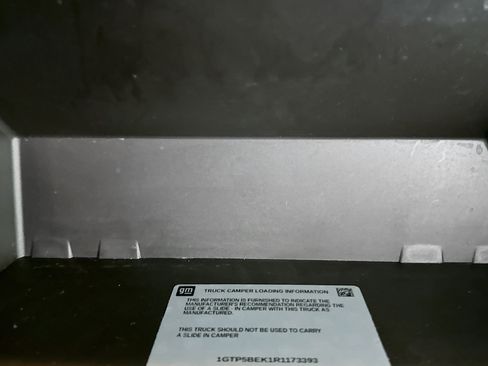 Used 2024 GMC Canyon Elevation w/ Convenience Package image 31