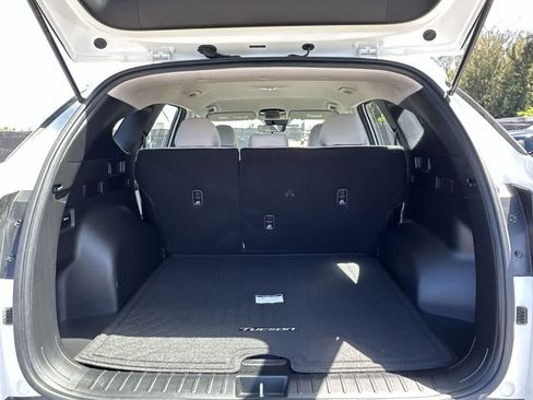 Used 2026 Hyundai Tucson SE FWD image 25