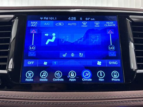 Used 2017 Chrysler Pacifica Limited w/ UConnect Theater Package FWD image 44