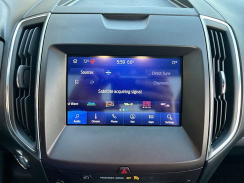 Used 2020 Ford Edge Titanium w/ Equipment Group 301A AWD/4WD image 17