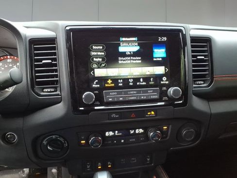 Used 2023 Nissan Frontier PRO-4X w/ Pro Convenience Package image 15